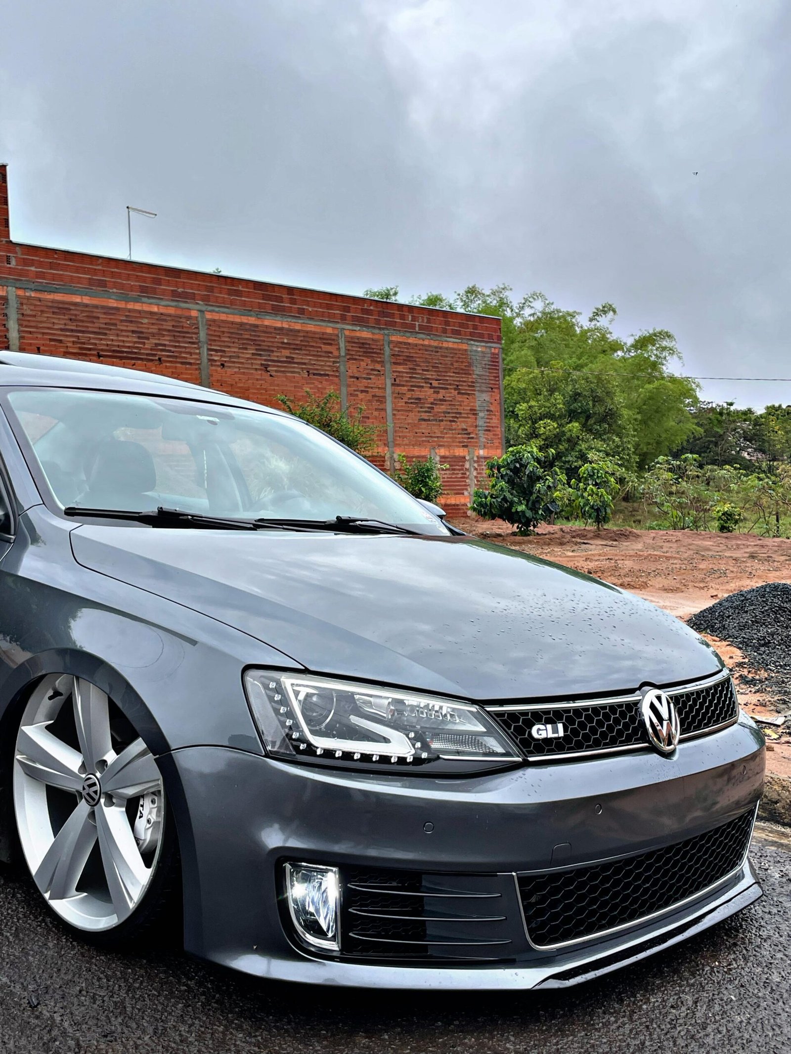 Par de Faróis em LED para Volkswagen Jetta 2011 a 2018